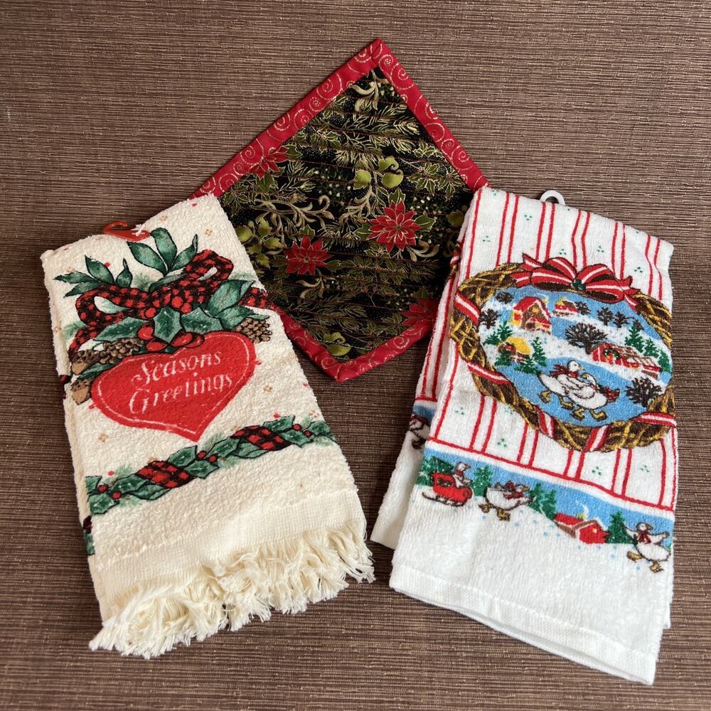 Vintage NOS Christmas Kitchen Towels and Hot Pad-Unused Holiday Set – Grannycore